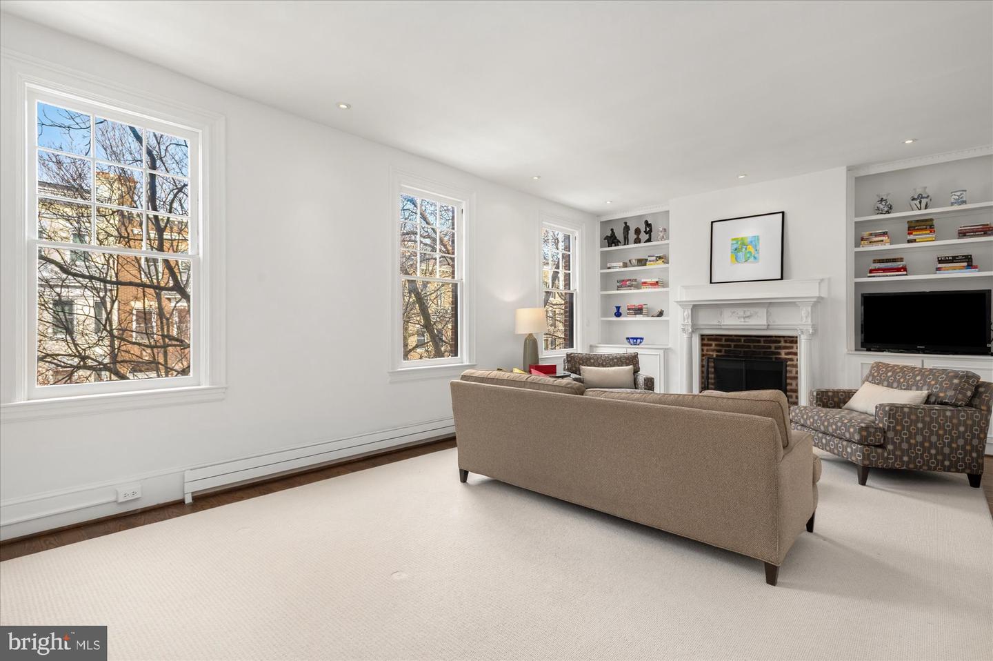 1820 WYOMING AVE NW, WASHINGTON, District Of Columbia 20009, 4 Bedrooms Bedrooms, ,3 BathroomsBathrooms,Residential,For sale,1820 WYOMING AVE NW,DCDC2232872 MLS # DCDC2232872