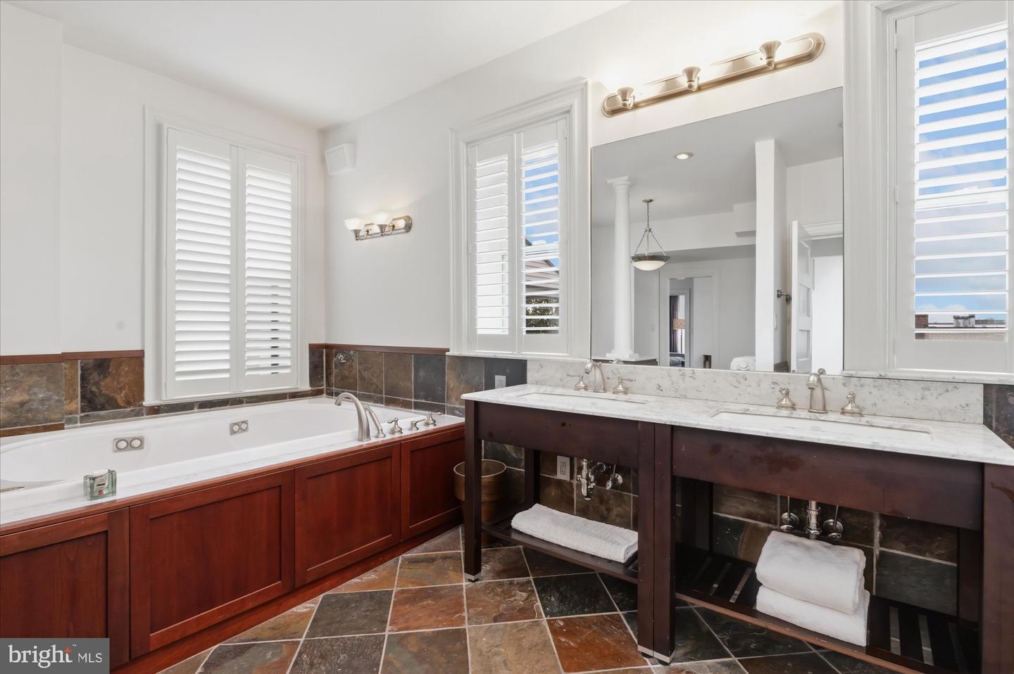 1820 WYOMING AVE NW, WASHINGTON, District Of Columbia 20009, 4 Bedrooms Bedrooms, ,3 BathroomsBathrooms,Residential,For sale,1820 WYOMING AVE NW,DCDC2232872 MLS # DCDC2232872