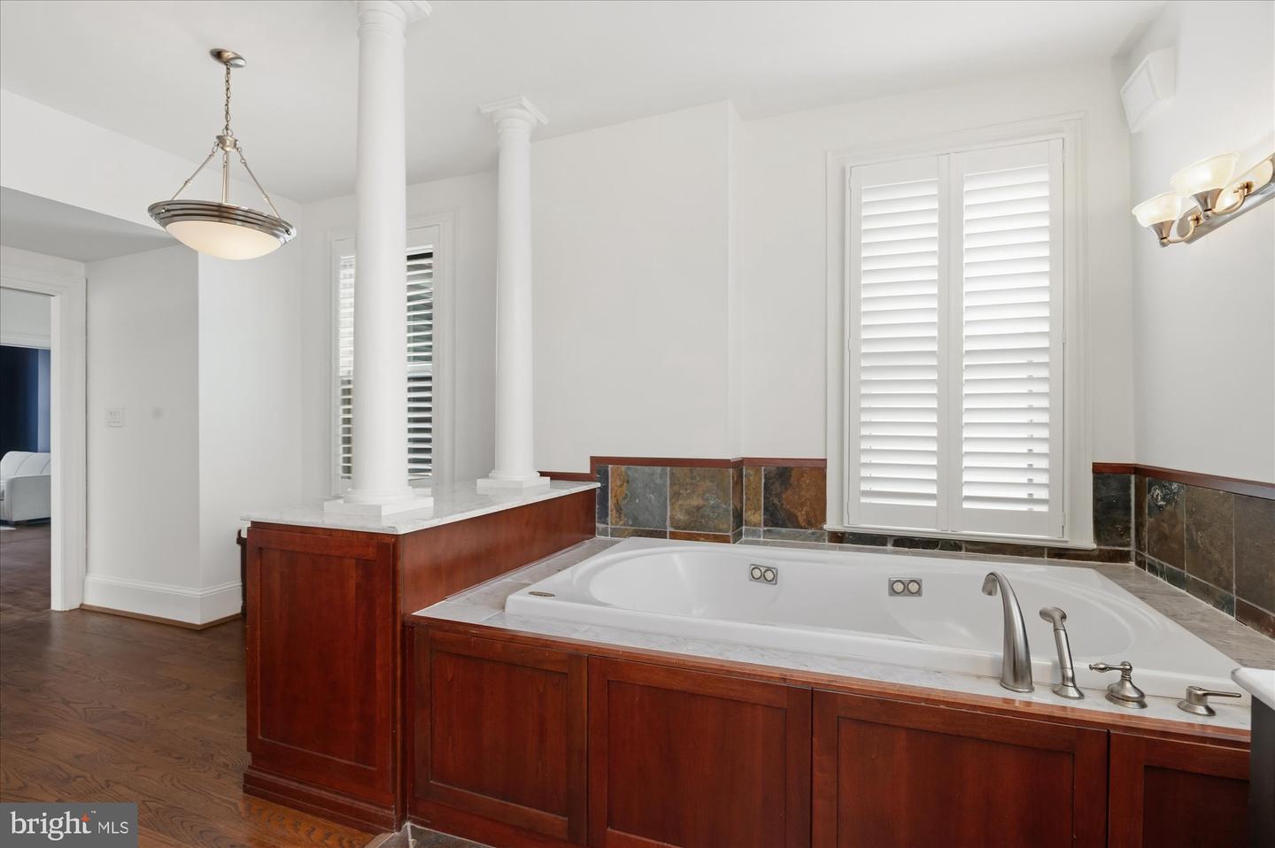 1820 WYOMING AVE NW, WASHINGTON, District Of Columbia 20009, 4 Bedrooms Bedrooms, ,3 BathroomsBathrooms,Residential,For sale,1820 WYOMING AVE NW,DCDC2232872 MLS # DCDC2232872