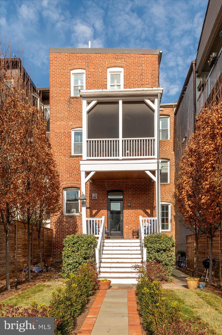 1820 WYOMING AVE NW, WASHINGTON, District Of Columbia 20009, 4 Bedrooms Bedrooms, ,3 BathroomsBathrooms,Residential,For sale,1820 WYOMING AVE NW,DCDC2232872 MLS # DCDC2232872