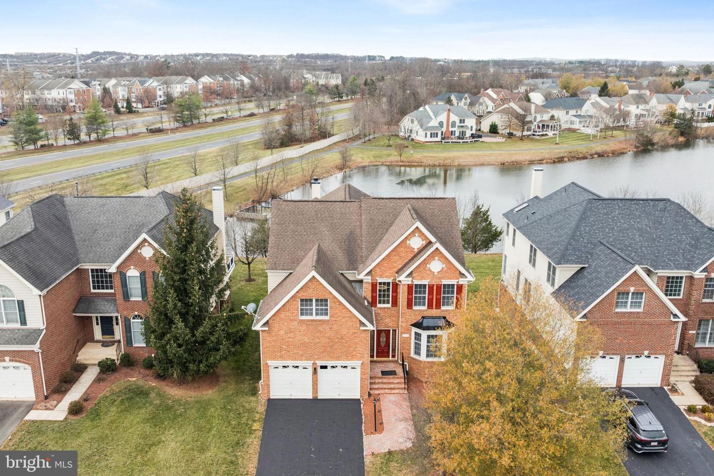 20385 MEDALIST DR, ASHBURN, Virginia 20147, 4 Bedrooms Bedrooms, ,4 BathroomsBathrooms,Residential,For sale,20385 MEDALIST DR,VALO2112100 MLS # VALO2112100