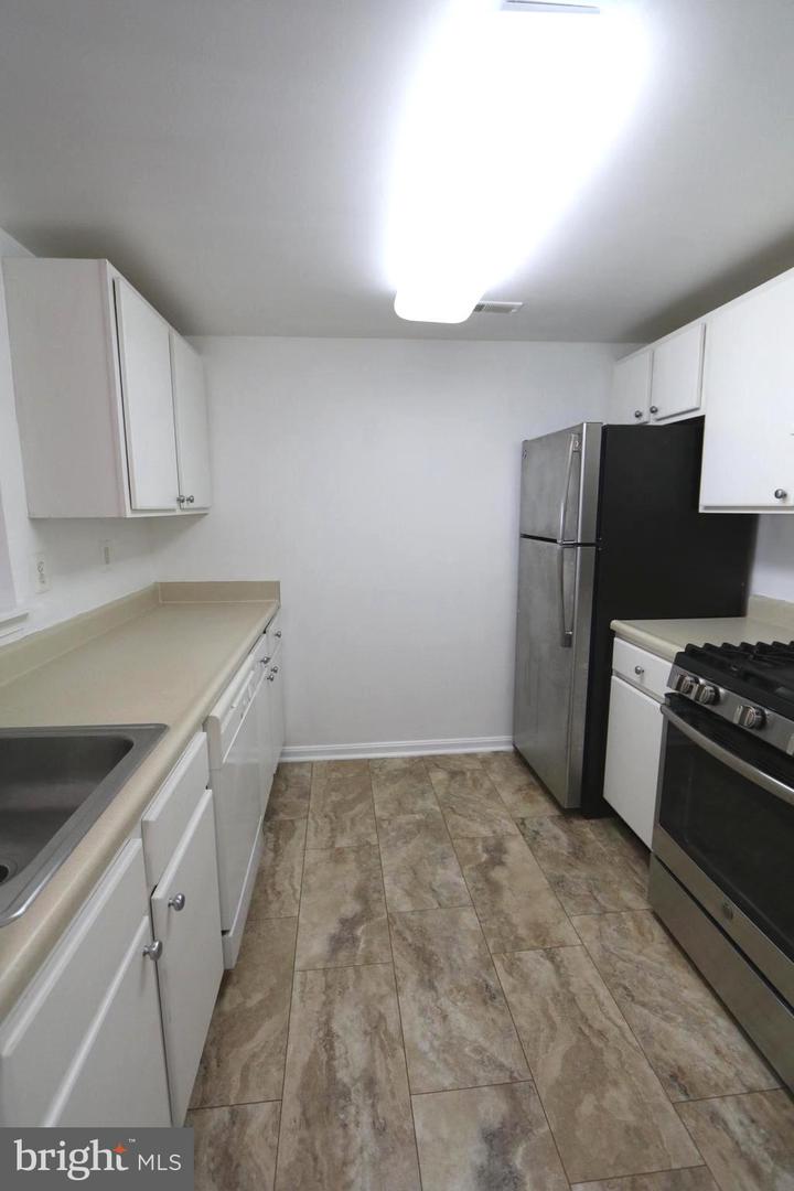 2605 DOUGLASS RD SE #102, WASHINGTON, District Of Columbia 20020, 2 Bedrooms Bedrooms, ,2 BathroomsBathrooms,Residential,For sale,2605 DOUGLASS RD SE #102,DCDC2234840 MLS # DCDC2234840