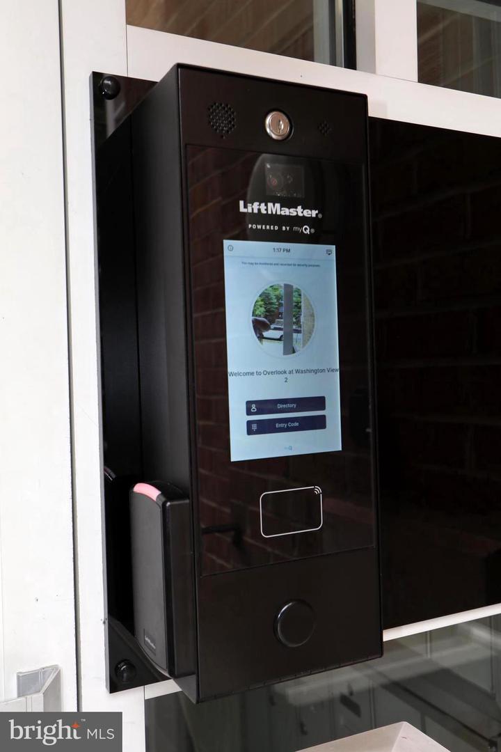 2605 DOUGLASS RD SE #102, WASHINGTON, District Of Columbia 20020, 2 Bedrooms Bedrooms, ,2 BathroomsBathrooms,Residential,For sale,2605 DOUGLASS RD SE #102,DCDC2234840 MLS # DCDC2234840