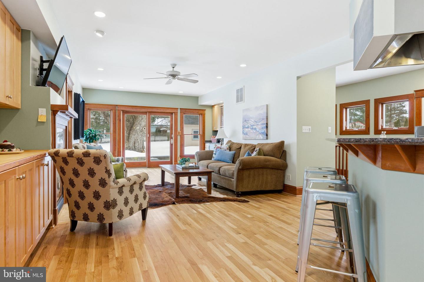 126 S 29TH ST, PURCELLVILLE, Virginia 20132, 4 Bedrooms Bedrooms, ,3 BathroomsBathrooms,Residential,For sale,126 S 29TH ST,VALO2113658 MLS # VALO2113658