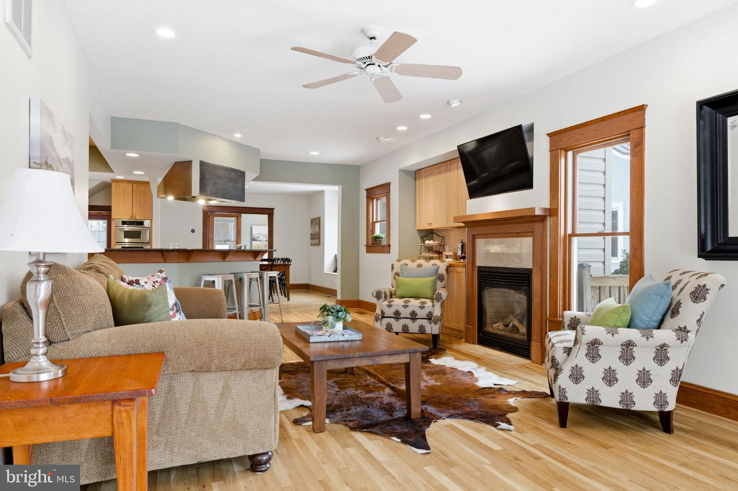 126 S 29TH ST, PURCELLVILLE, Virginia 20132, 4 Bedrooms Bedrooms, ,3 BathroomsBathrooms,Residential,For sale,126 S 29TH ST,VALO2113658 MLS # VALO2113658