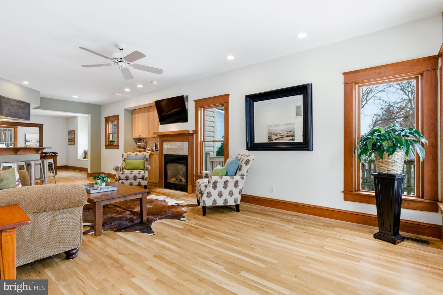 126 S 29TH ST, PURCELLVILLE, Virginia 20132, 4 Bedrooms Bedrooms, ,3 BathroomsBathrooms,Residential,For sale,126 S 29TH ST,VALO2113658 MLS # VALO2113658