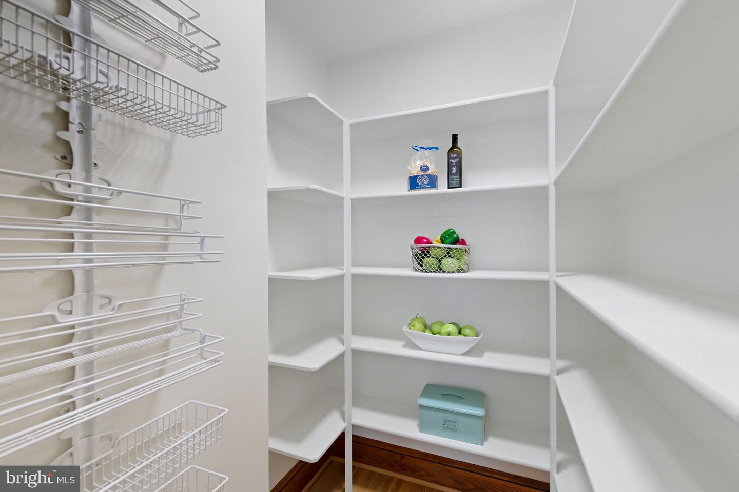 126 S 29TH ST, PURCELLVILLE, Virginia 20132, 4 Bedrooms Bedrooms, ,3 BathroomsBathrooms,Residential,For sale,126 S 29TH ST,VALO2113658 MLS # VALO2113658