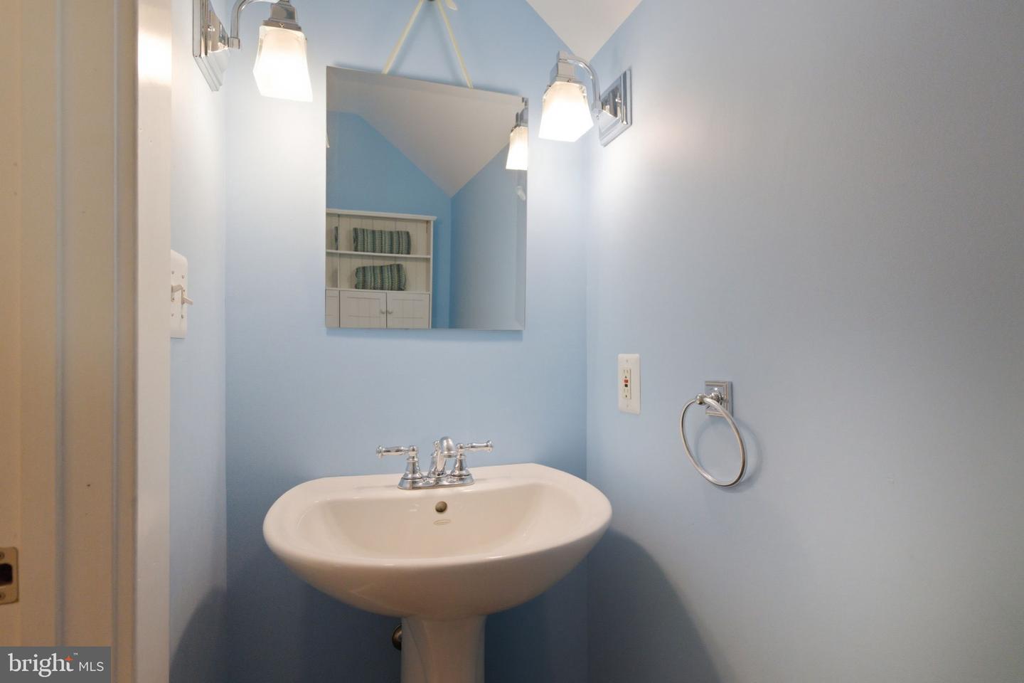 126 S 29TH ST, PURCELLVILLE, Virginia 20132, 4 Bedrooms Bedrooms, ,3 BathroomsBathrooms,Residential,For sale,126 S 29TH ST,VALO2113658 MLS # VALO2113658