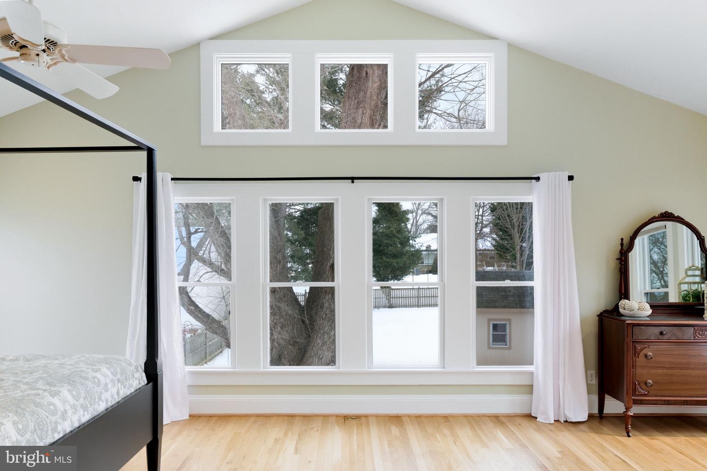 126 S 29TH ST, PURCELLVILLE, Virginia 20132, 4 Bedrooms Bedrooms, ,3 BathroomsBathrooms,Residential,For sale,126 S 29TH ST,VALO2113658 MLS # VALO2113658