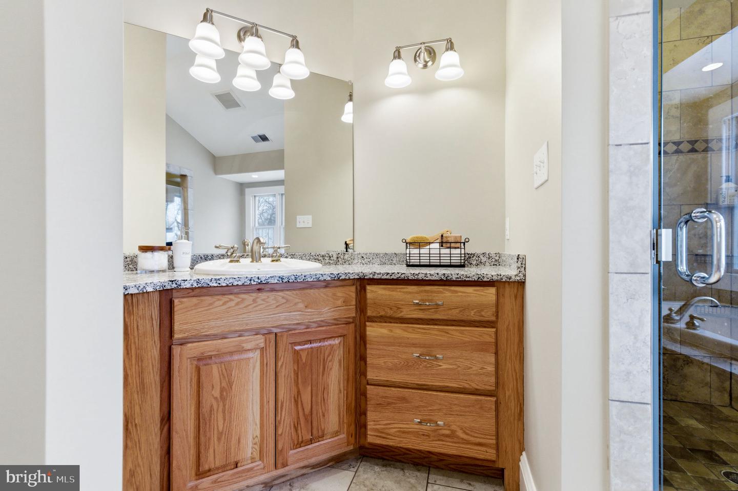 126 S 29TH ST, PURCELLVILLE, Virginia 20132, 4 Bedrooms Bedrooms, ,3 BathroomsBathrooms,Residential,For sale,126 S 29TH ST,VALO2113658 MLS # VALO2113658