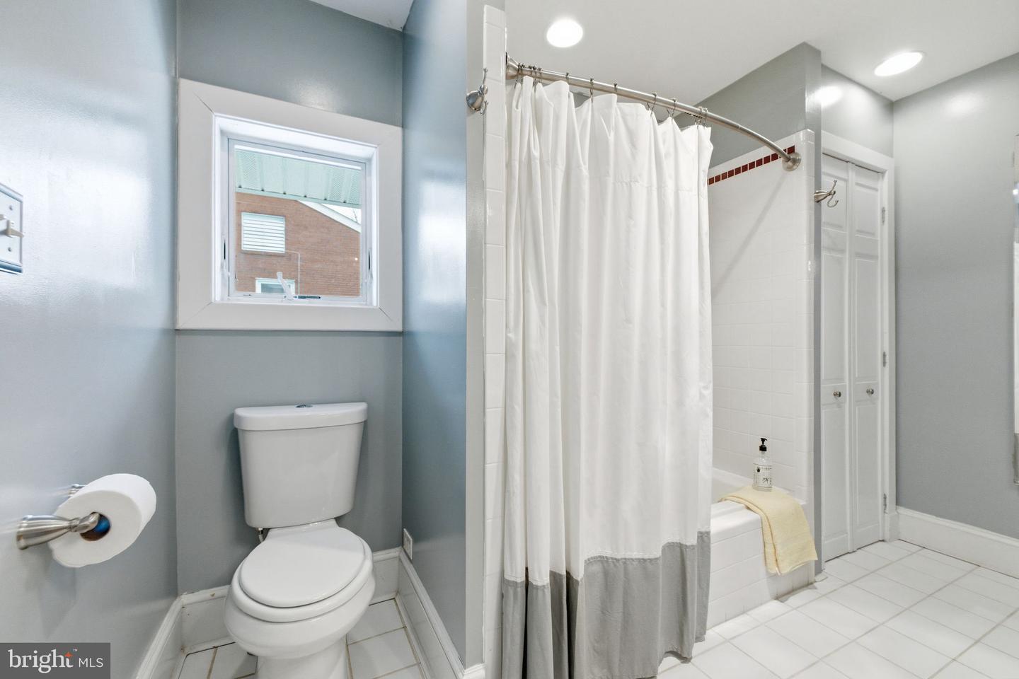 126 S 29TH ST, PURCELLVILLE, Virginia 20132, 4 Bedrooms Bedrooms, ,3 BathroomsBathrooms,Residential,For sale,126 S 29TH ST,VALO2113658 MLS # VALO2113658