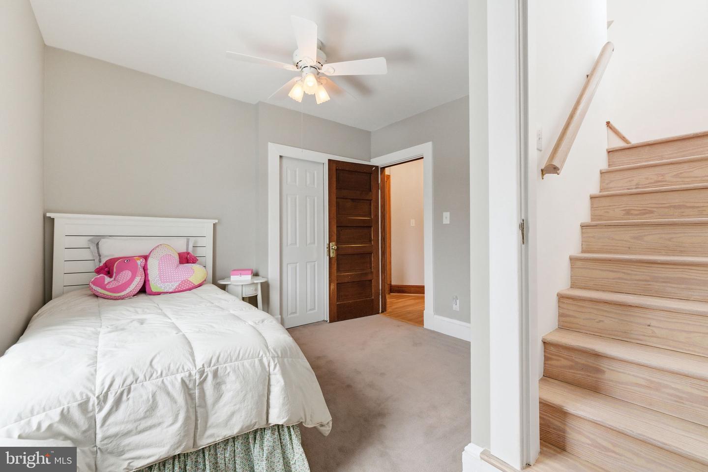 126 S 29TH ST, PURCELLVILLE, Virginia 20132, 4 Bedrooms Bedrooms, ,3 BathroomsBathrooms,Residential,For sale,126 S 29TH ST,VALO2113658 MLS # VALO2113658