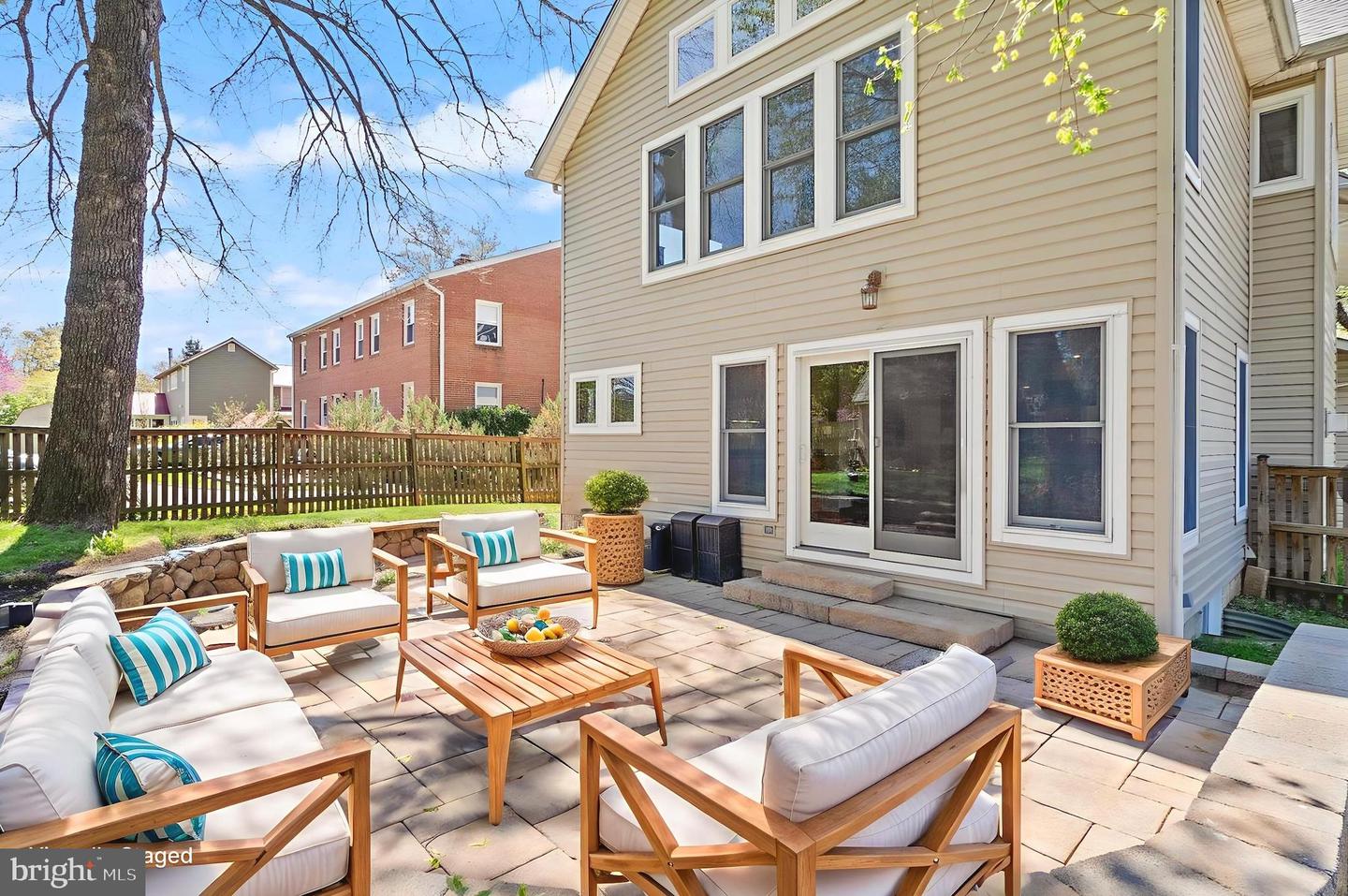 126 S 29TH ST, PURCELLVILLE, Virginia 20132, 4 Bedrooms Bedrooms, ,3 BathroomsBathrooms,Residential,For sale,126 S 29TH ST,VALO2113658 MLS # VALO2113658