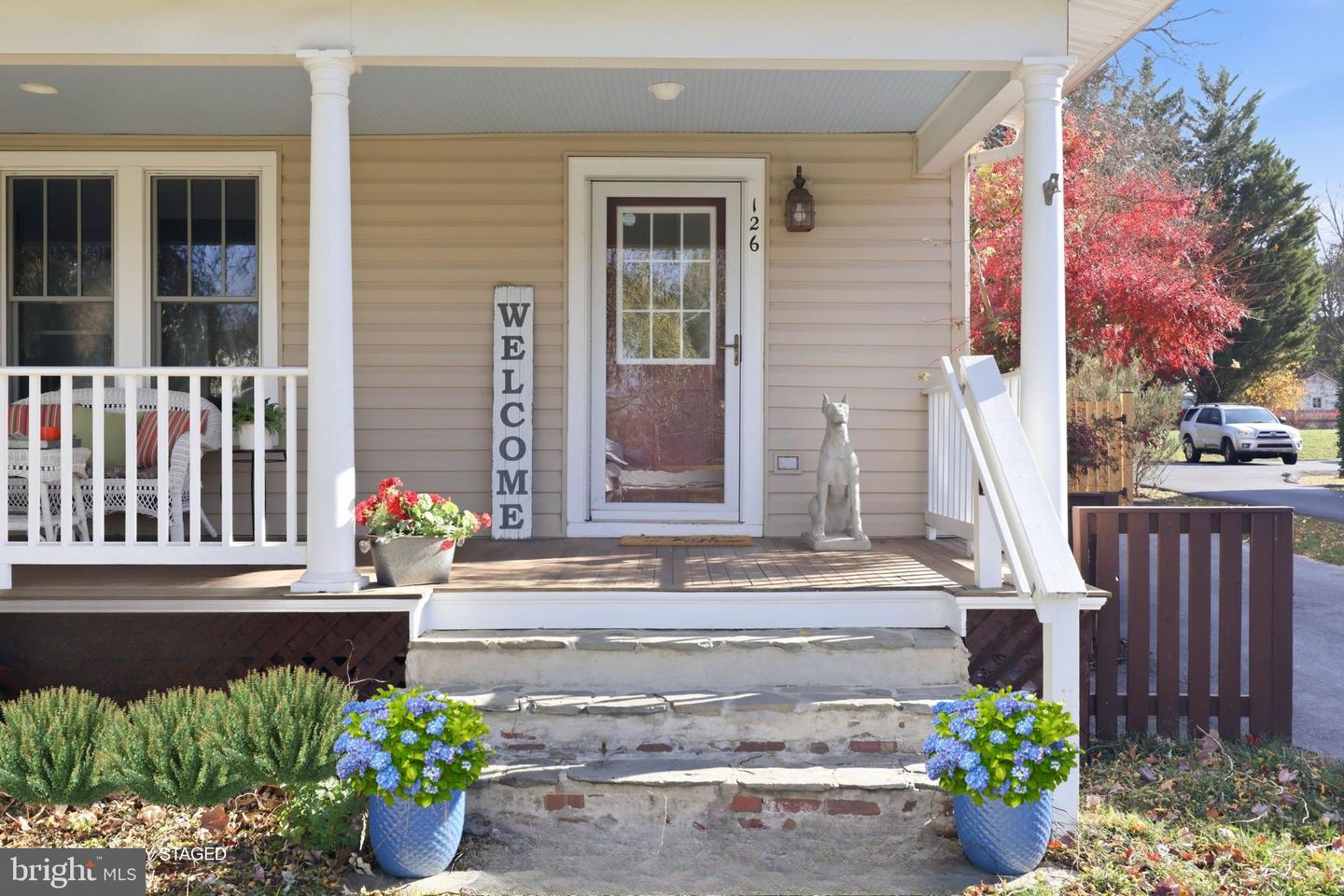 126 S 29TH ST, PURCELLVILLE, Virginia 20132, 4 Bedrooms Bedrooms, ,3 BathroomsBathrooms,Residential,For sale,126 S 29TH ST,VALO2113658 MLS # VALO2113658