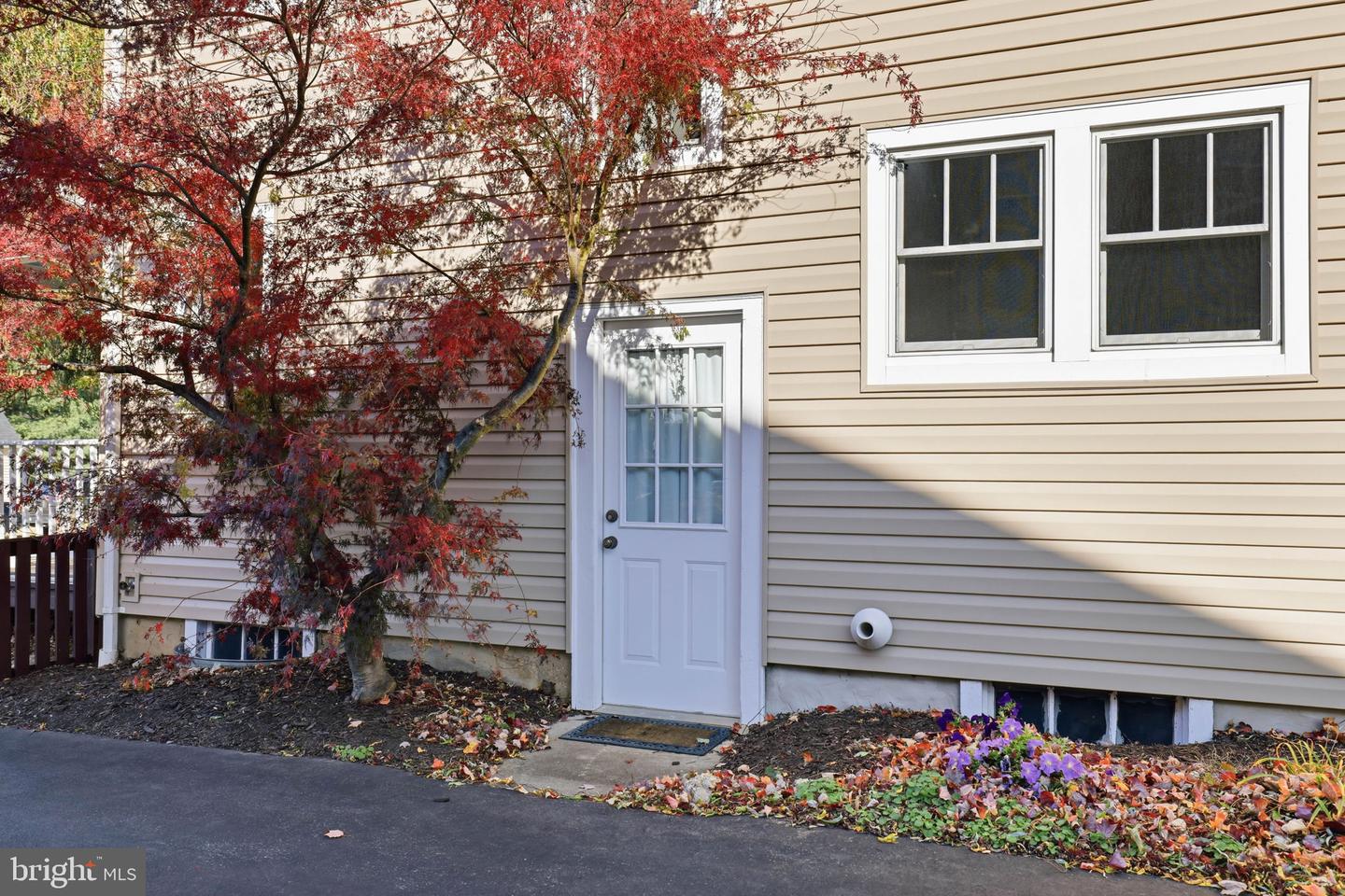 126 S 29TH ST, PURCELLVILLE, Virginia 20132, 4 Bedrooms Bedrooms, ,3 BathroomsBathrooms,Residential,For sale,126 S 29TH ST,VALO2113658 MLS # VALO2113658