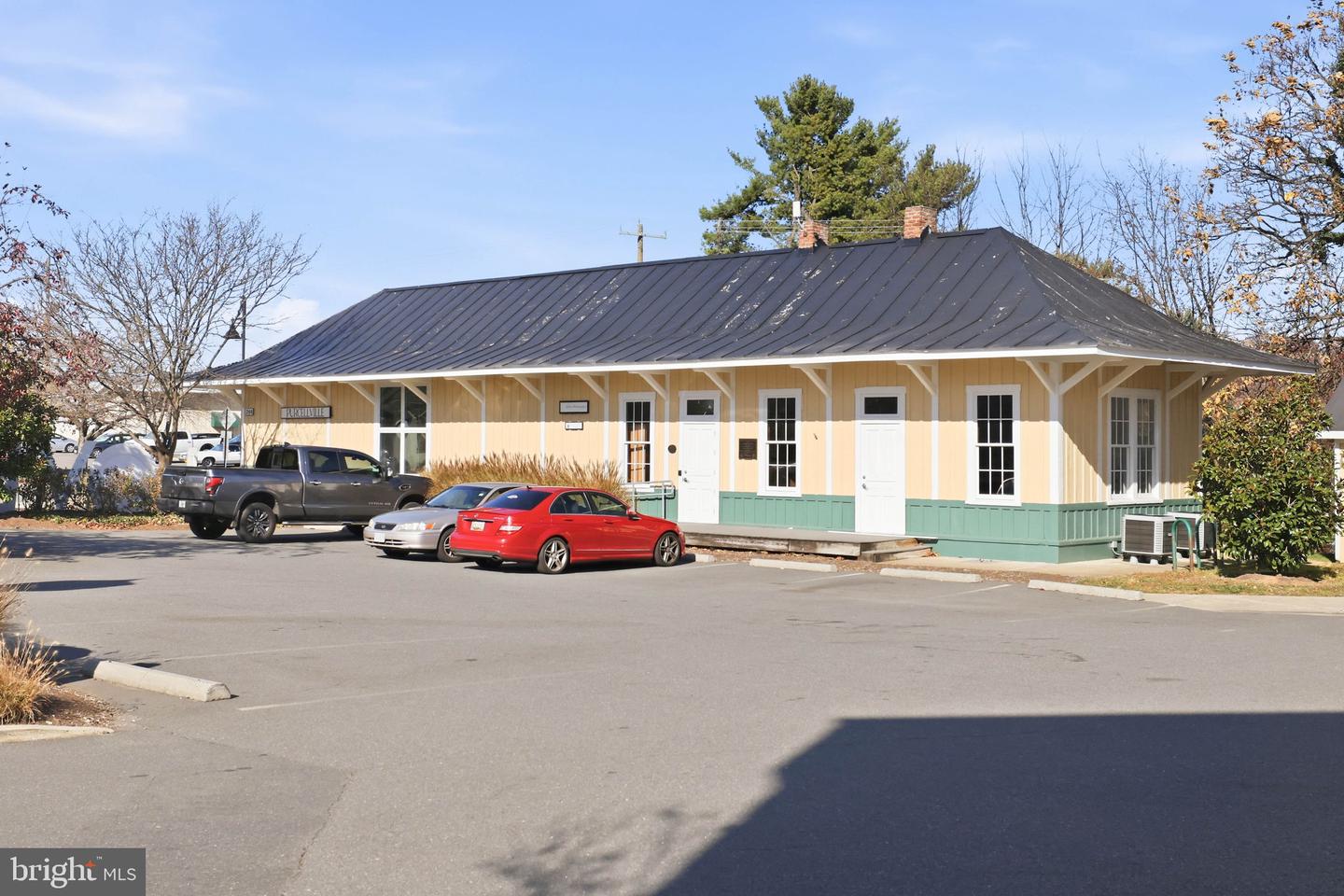 126 S 29TH ST, PURCELLVILLE, Virginia 20132, 4 Bedrooms Bedrooms, ,3 BathroomsBathrooms,Residential,For sale,126 S 29TH ST,VALO2113658 MLS # VALO2113658