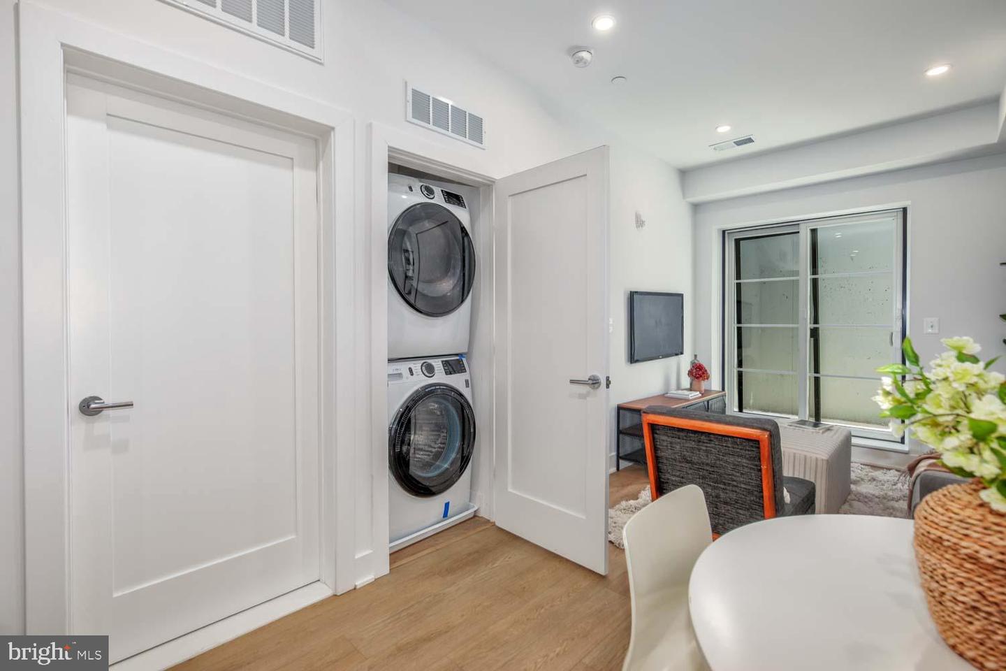 2310 4TH ST NE #5, WASHINGTON, District Of Columbia 20002, 1 Bedroom Bedrooms, ,1 BathroomBathrooms,Residential,For sale,2310 4TH ST NE #5,DCDC2244178 MLS # DCDC2244178