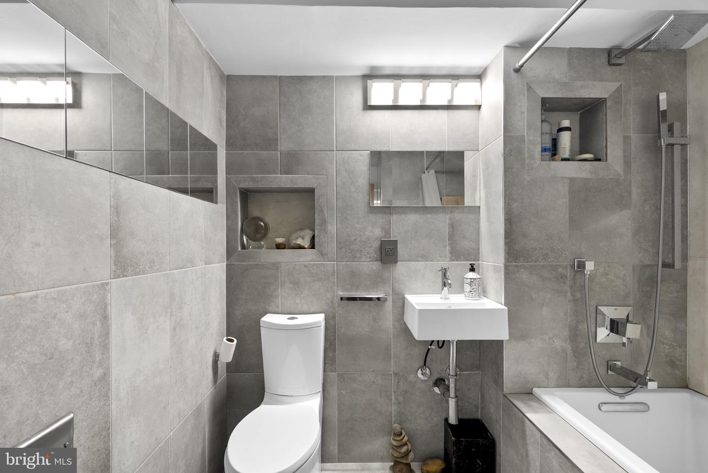 2800 WISCONSIN AVE NW #304, WASHINGTON, District Of Columbia 20007, 1 Bedroom Bedrooms, ,1 BathroomBathrooms,Residential,For sale,2800 WISCONSIN AVE NW #304,DCDC2244360 MLS # DCDC2244360