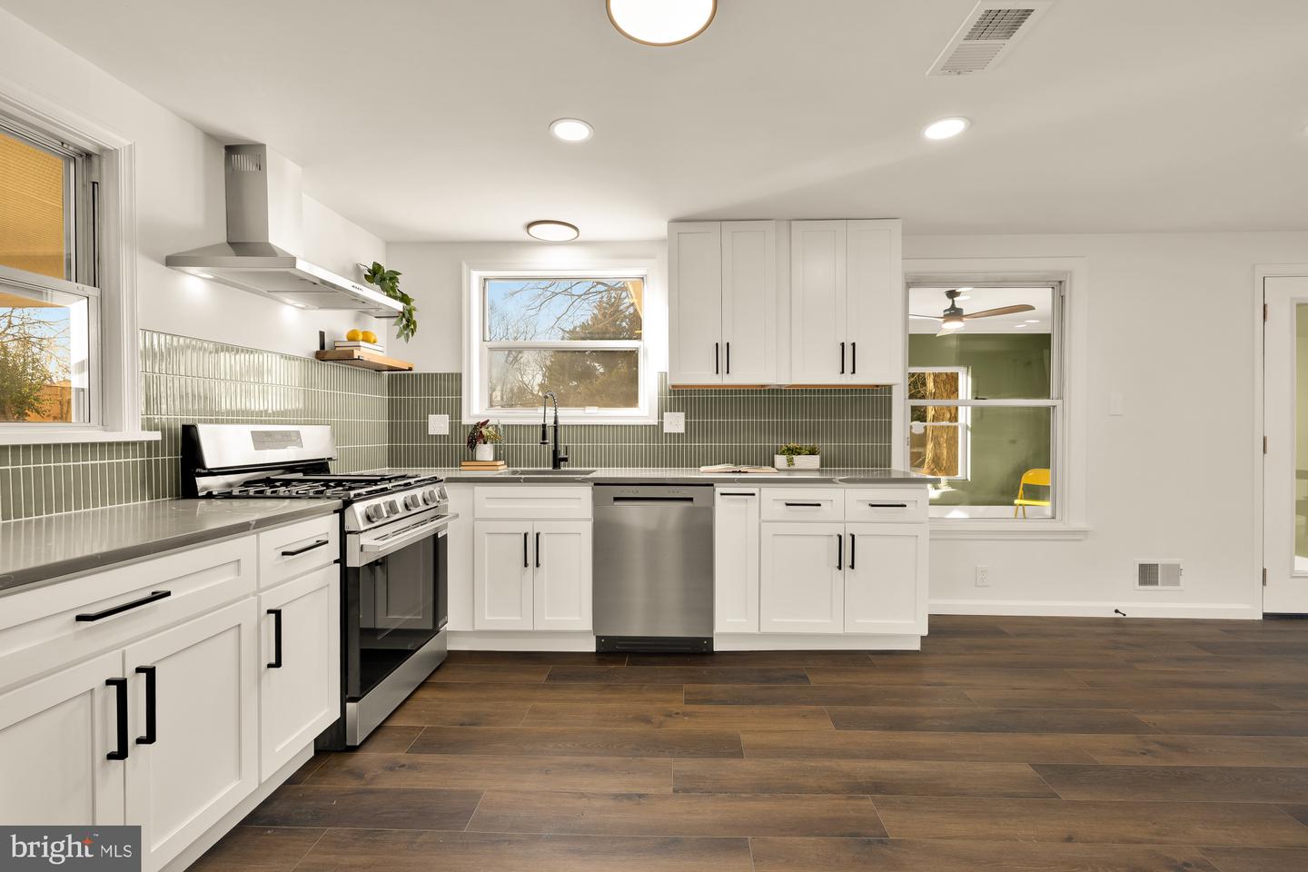 3021 GRAHAM RD, FALLS CHURCH, Virginia 22042, 3 Bedrooms Bedrooms, ,2 BathroomsBathrooms,Residential,For sale,3021 GRAHAM RD,VAFX2288738 MLS # VAFX2288738