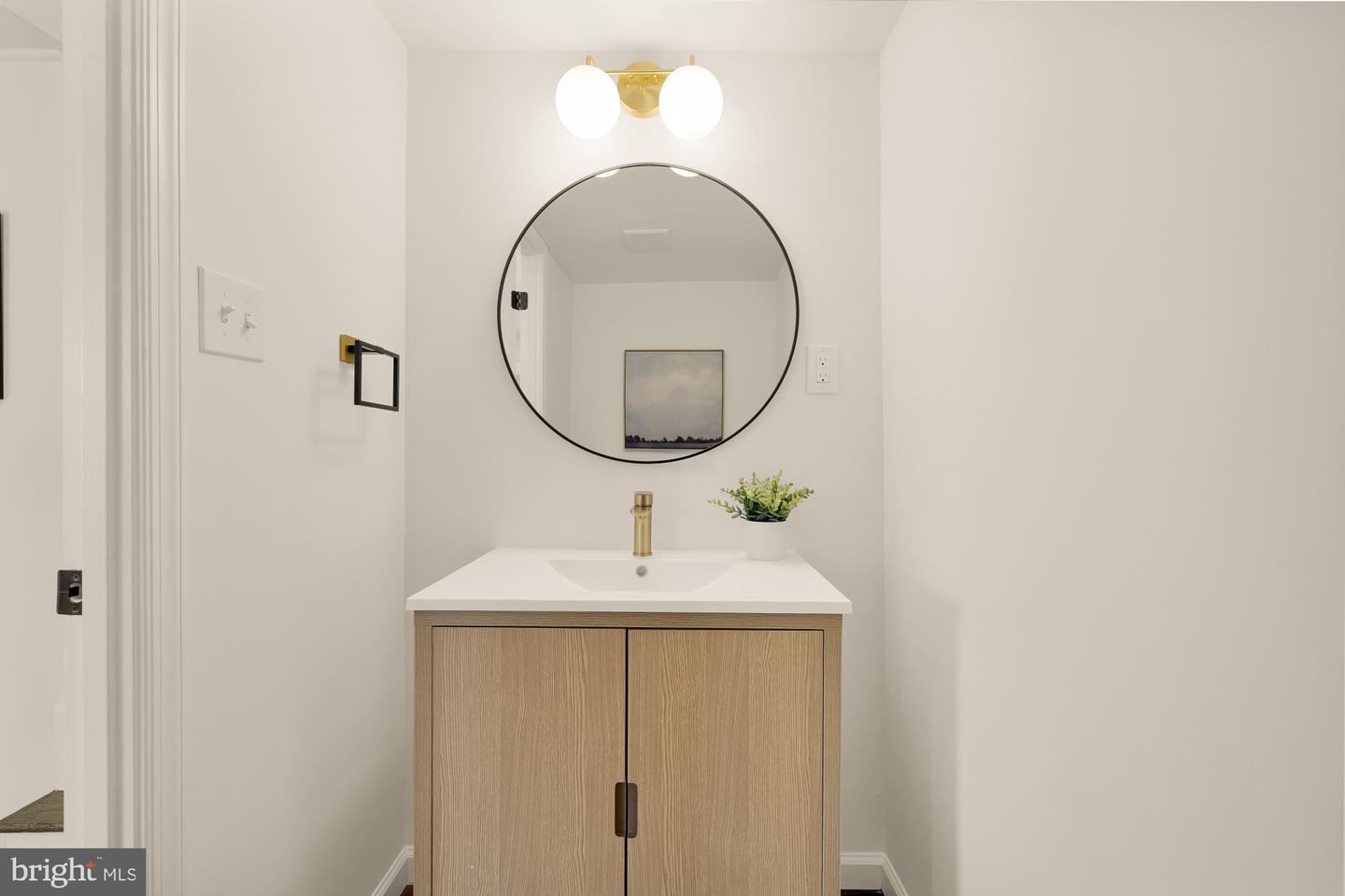 3021 GRAHAM RD, FALLS CHURCH, Virginia 22042, 3 Bedrooms Bedrooms, ,2 BathroomsBathrooms,Residential,For sale,3021 GRAHAM RD,VAFX2288738 MLS # VAFX2288738