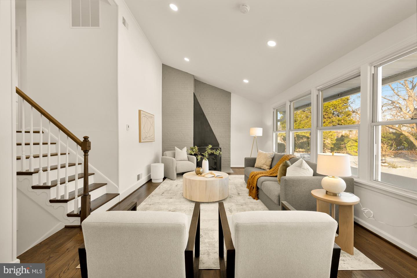 3021 GRAHAM RD, FALLS CHURCH, Virginia 22042, 3 Bedrooms Bedrooms, ,2 BathroomsBathrooms,Residential,For sale,3021 GRAHAM RD,VAFX2288738 MLS # VAFX2288738