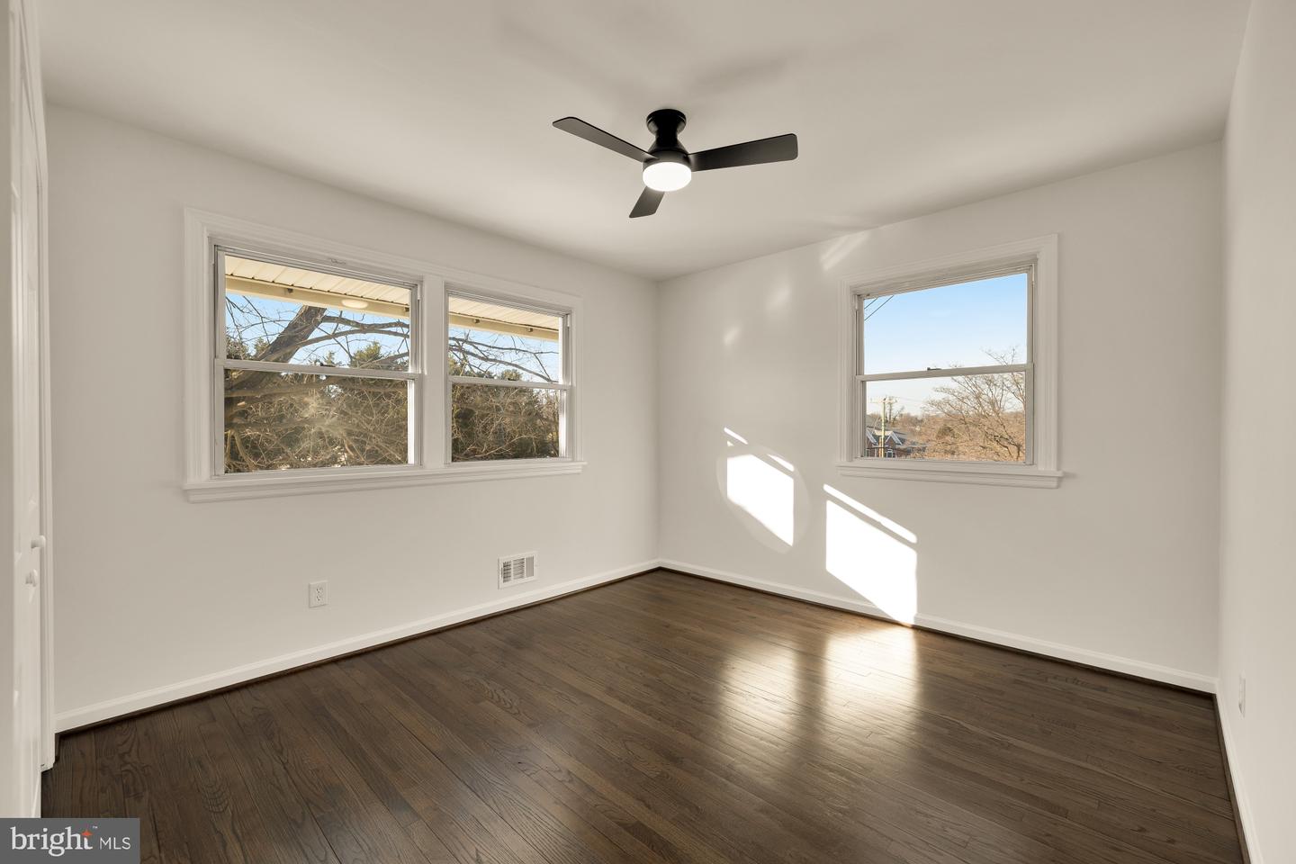 3021 GRAHAM RD, FALLS CHURCH, Virginia 22042, 3 Bedrooms Bedrooms, ,2 BathroomsBathrooms,Residential,For sale,3021 GRAHAM RD,VAFX2288738 MLS # VAFX2288738