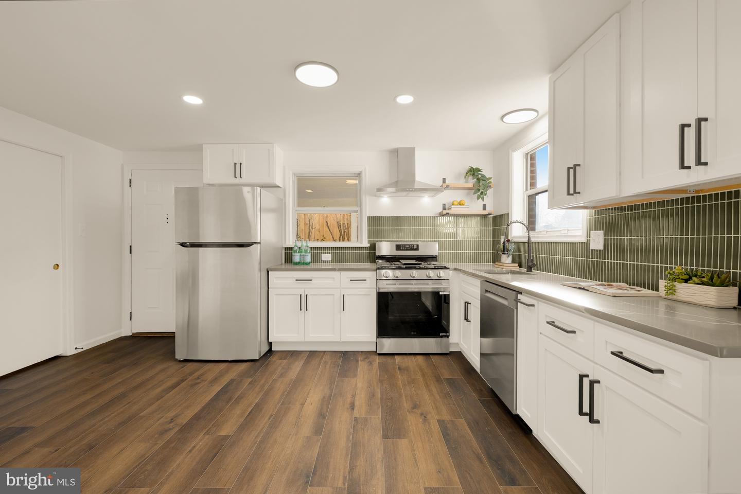 3021 GRAHAM RD, FALLS CHURCH, Virginia 22042, 3 Bedrooms Bedrooms, ,2 BathroomsBathrooms,Residential,For sale,3021 GRAHAM RD,VAFX2288738 MLS # VAFX2288738