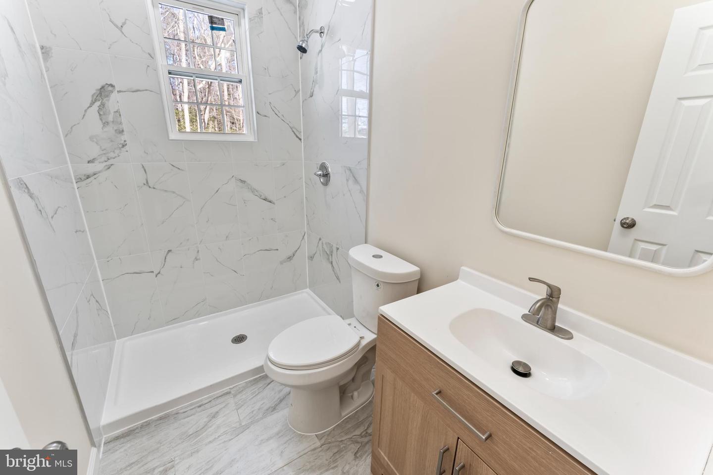 723 LAKE CAROLINE DR, RUTHER GLEN, Virginia 22546, 3 Bedrooms Bedrooms, 13 Rooms Rooms,3 BathroomsBathrooms,Residential,For sale,723 LAKE CAROLINE DR,VACV2009474 MLS # VACV2009474