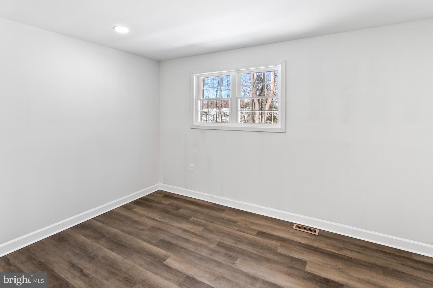 723 LAKE CAROLINE DR, RUTHER GLEN, Virginia 22546, 3 Bedrooms Bedrooms, 13 Rooms Rooms,3 BathroomsBathrooms,Residential,For sale,723 LAKE CAROLINE DR,VACV2009474 MLS # VACV2009474