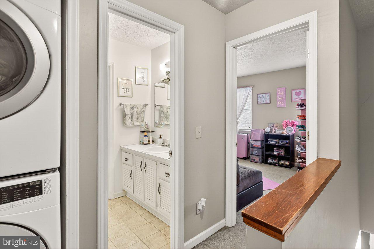 860 VINE ST, HARRISONBURG, Virginia 22802, 2 Bedrooms Bedrooms, ,1 BathroomBathrooms,Residential,For sale,860 VINE ST,VAHC2000548 MLS # VAHC2000548