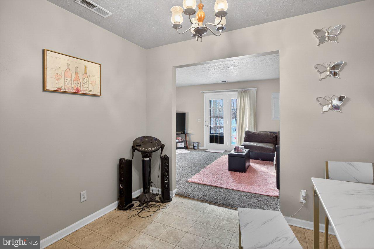 860 VINE ST, HARRISONBURG, Virginia 22802, 2 Bedrooms Bedrooms, ,1 BathroomBathrooms,Residential,For sale,860 VINE ST,VAHC2000548 MLS # VAHC2000548