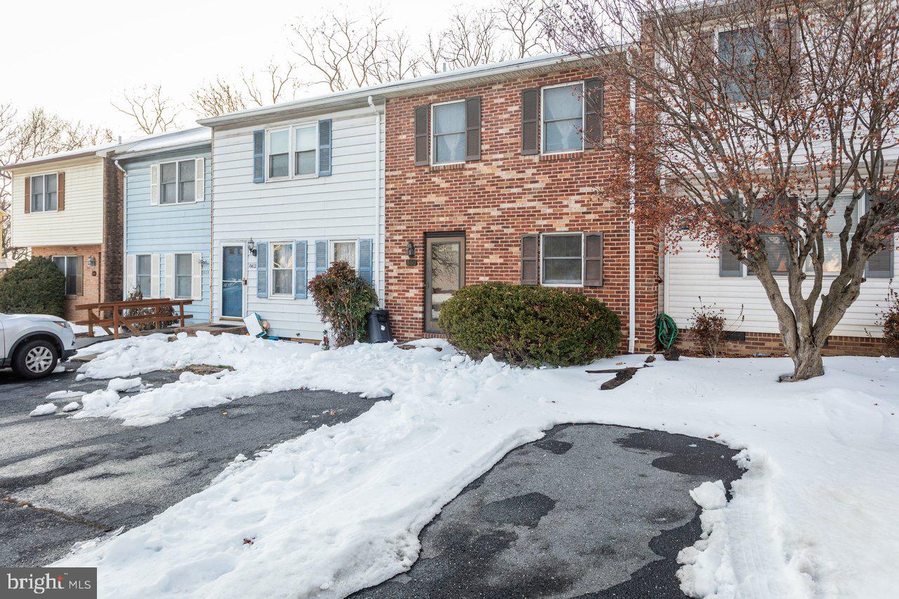 860 VINE ST, HARRISONBURG, Virginia 22802, 2 Bedrooms Bedrooms, ,1 BathroomBathrooms,Residential,For sale,860 VINE ST,VAHC2000548 MLS # VAHC2000548