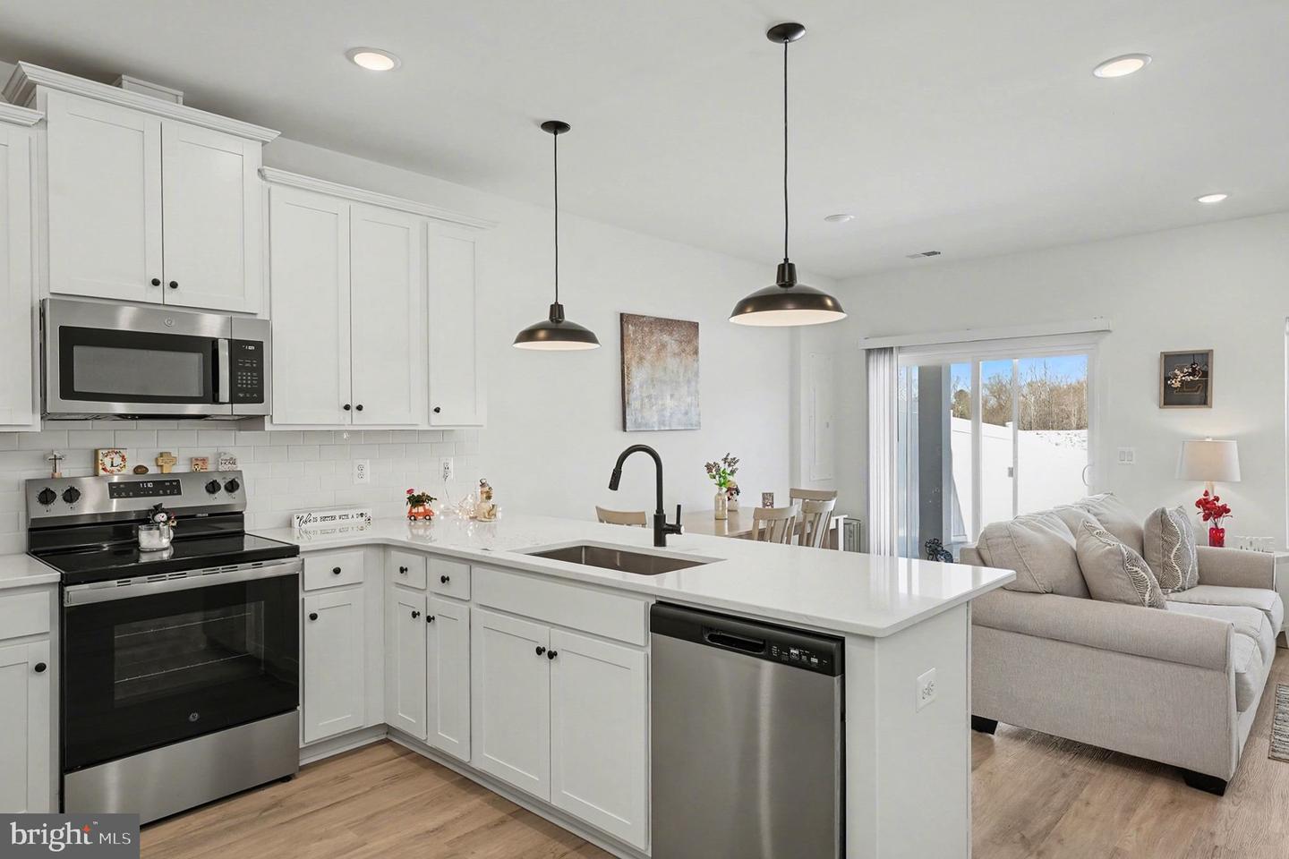 2553 COUGAR LN, LOCUST GROVE, Virginia 22508, 3 Bedrooms Bedrooms, ,2 BathroomsBathrooms,Residential,For sale,2553 COUGAR LN,VAOR2013250 MLS # VAOR2013250