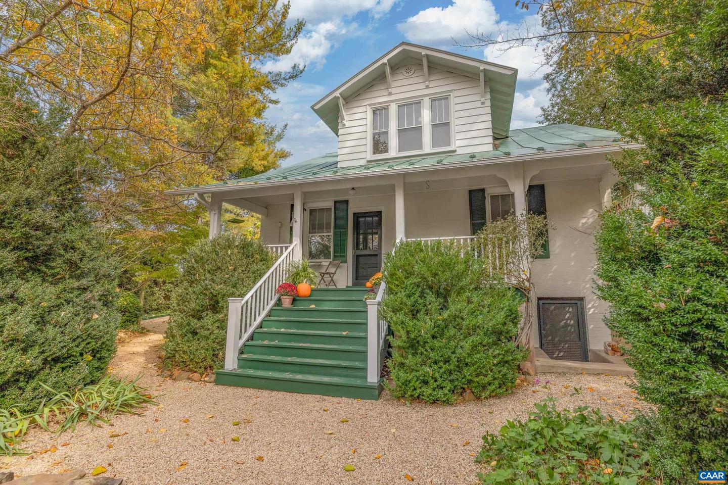 3 BUCK MOUNTAIN RD, EARLYSVILLE, Virginia 22936, 4 Bedrooms Bedrooms, ,3 BathroomsBathrooms,Residential,For sale,3 BUCK MOUNTAIN RD,673077 MLS # 673077