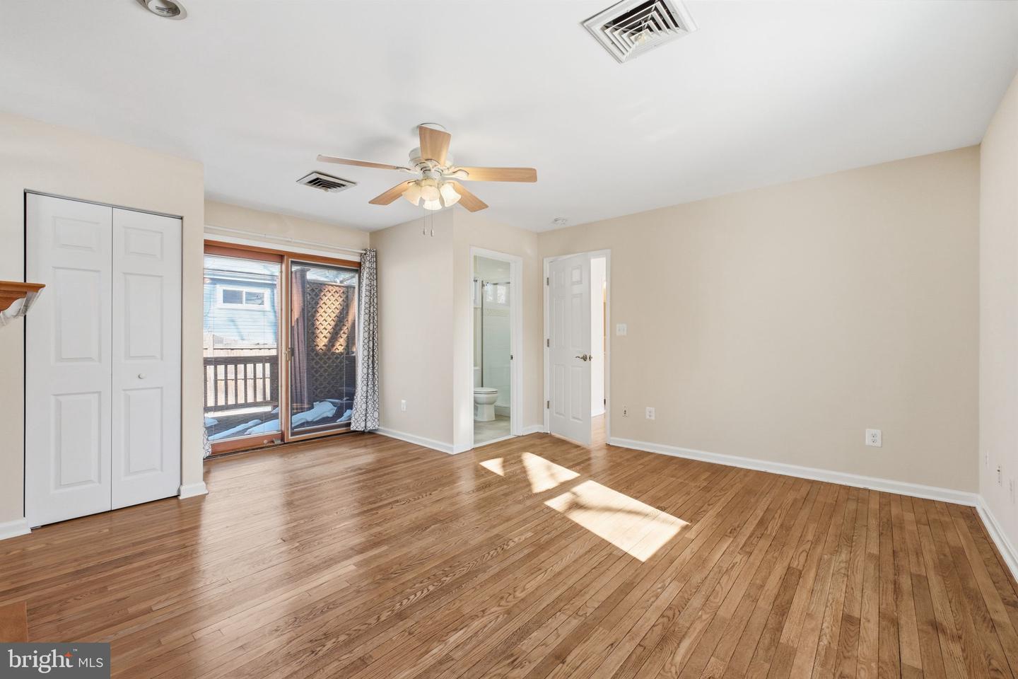 4038 CHESTNUT ST, FAIRFAX, Virginia 22030, 3 Bedrooms Bedrooms, ,2 BathroomsBathrooms,Residential,For sale,4038 CHESTNUT ST,VAFC2007748 MLS # VAFC2007748