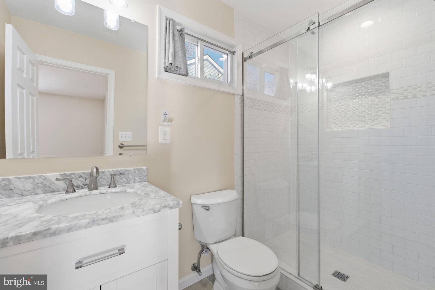 4038 CHESTNUT ST, FAIRFAX, Virginia 22030, 3 Bedrooms Bedrooms, ,2 BathroomsBathrooms,Residential,For sale,4038 CHESTNUT ST,VAFC2007748 MLS # VAFC2007748