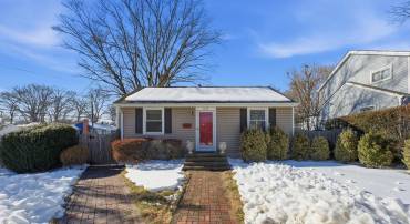 4038 CHESTNUT ST, FAIRFAX, Virginia 22030, 3 Bedrooms Bedrooms, ,2 BathroomsBathrooms,Residential,For sale,4038 CHESTNUT ST,VAFC2007748 MLS # VAFC2007748