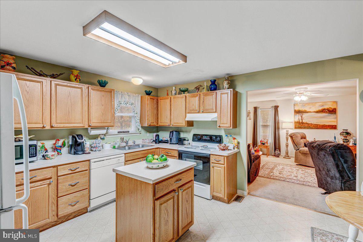 206 LIBERTY BLVD, LOCUST GROVE, Virginia 22508, 3 Bedrooms Bedrooms, ,2 BathroomsBathrooms,Residential,For sale,206 LIBERTY BLVD,VAOR2009750 MLS # VAOR2009750