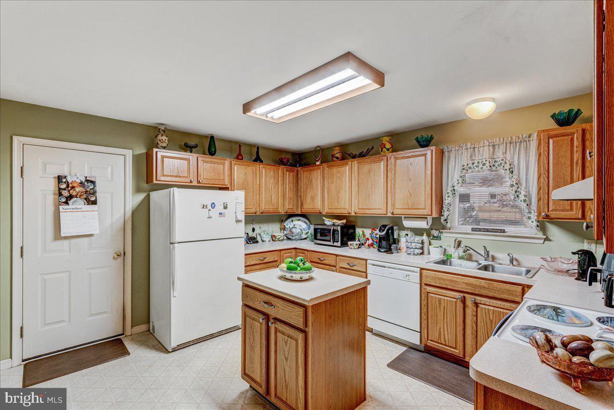 206 LIBERTY BLVD, LOCUST GROVE, Virginia 22508, 3 Bedrooms Bedrooms, ,2 BathroomsBathrooms,Residential,For sale,206 LIBERTY BLVD,VAOR2009750 MLS # VAOR2009750