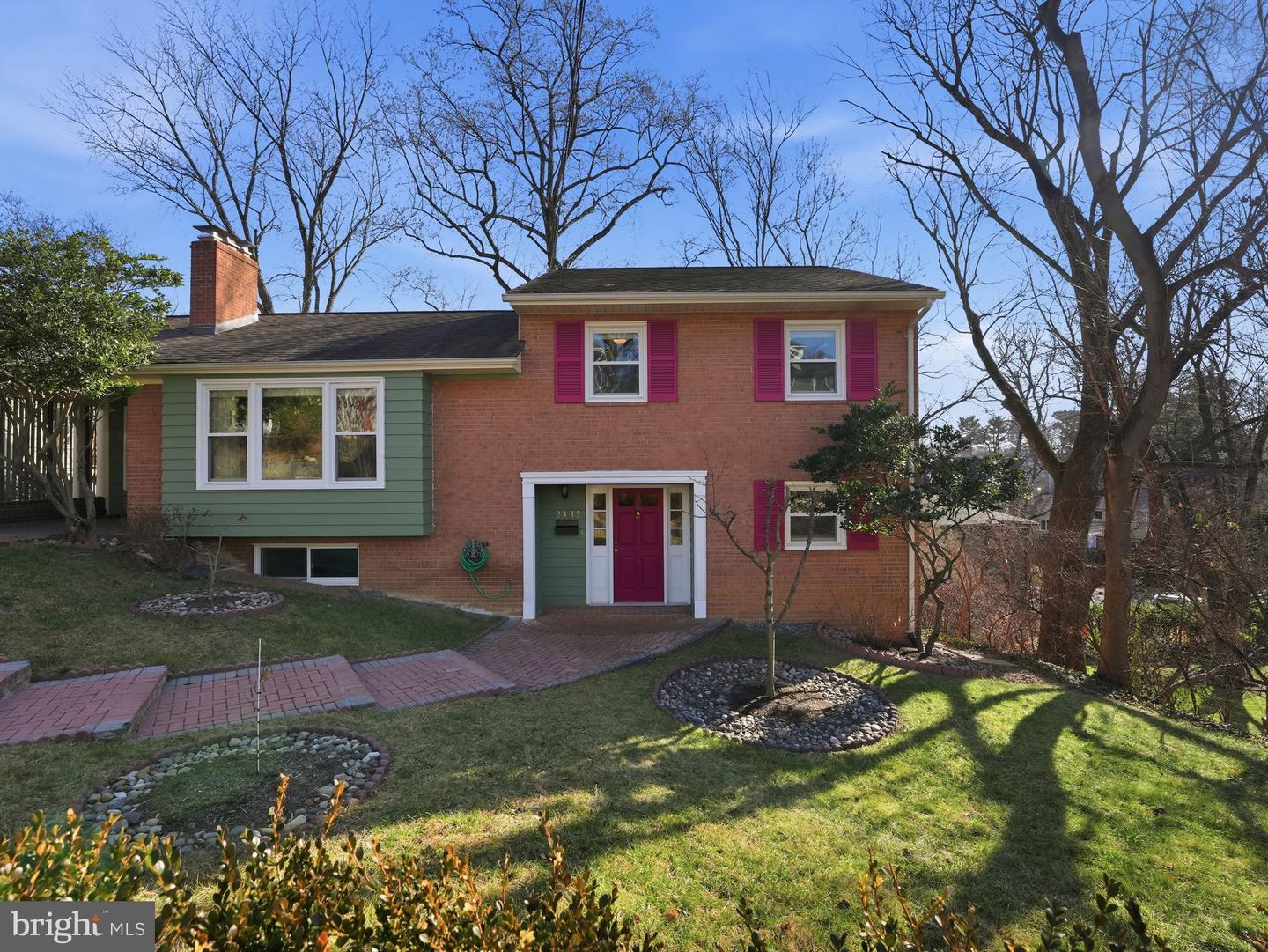 2337 N FILLMORE ST N, ARLINGTON, Virginia 22207, 5 Bedrooms Bedrooms, ,2 BathroomsBathrooms,Residential,For sale,2337 N FILLMORE ST N,VAAR2060928 MLS # VAAR2060928