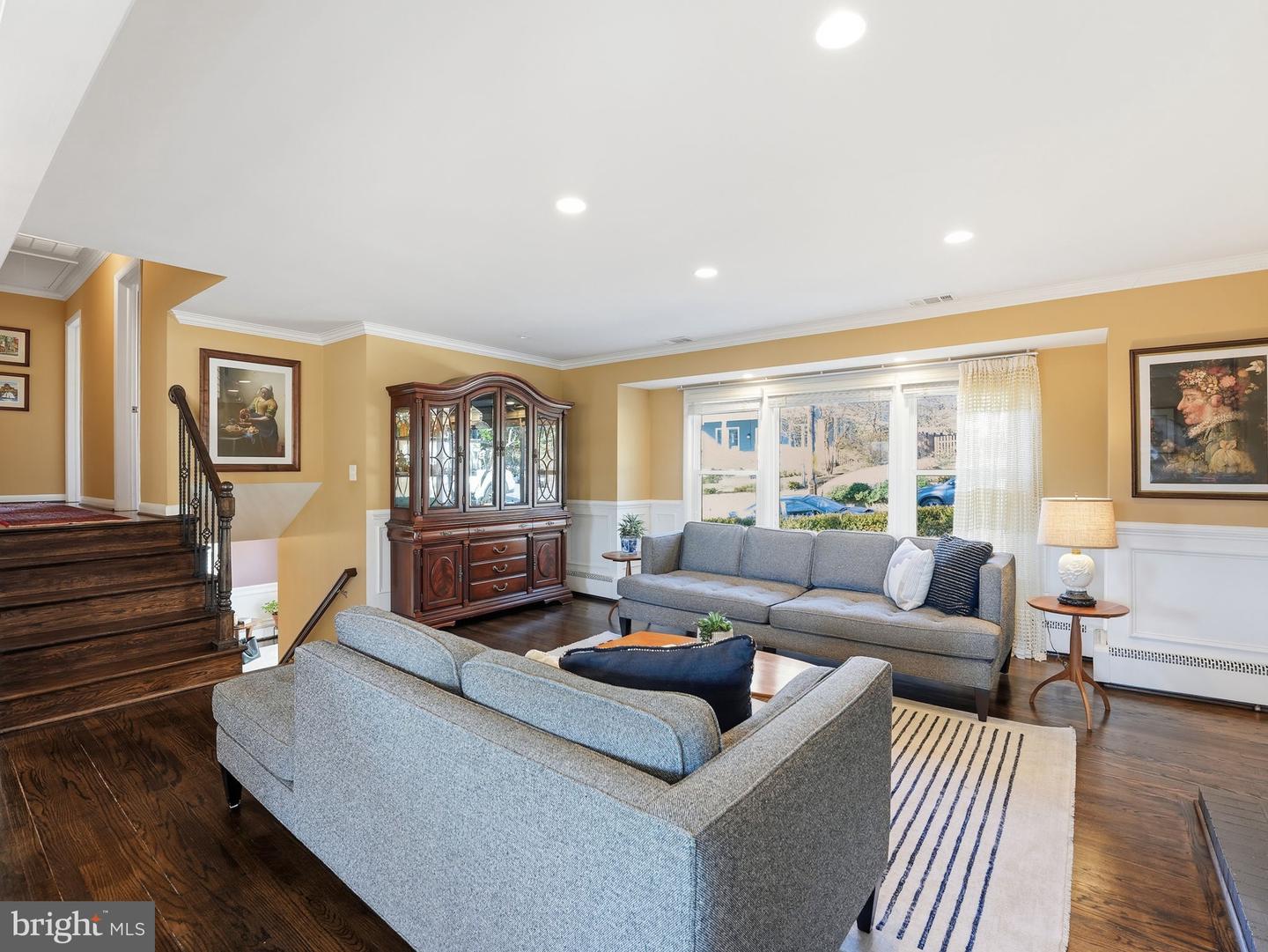 2337 N FILLMORE ST N, ARLINGTON, Virginia 22207, 5 Bedrooms Bedrooms, ,2 BathroomsBathrooms,Residential,For sale,2337 N FILLMORE ST N,VAAR2060928 MLS # VAAR2060928