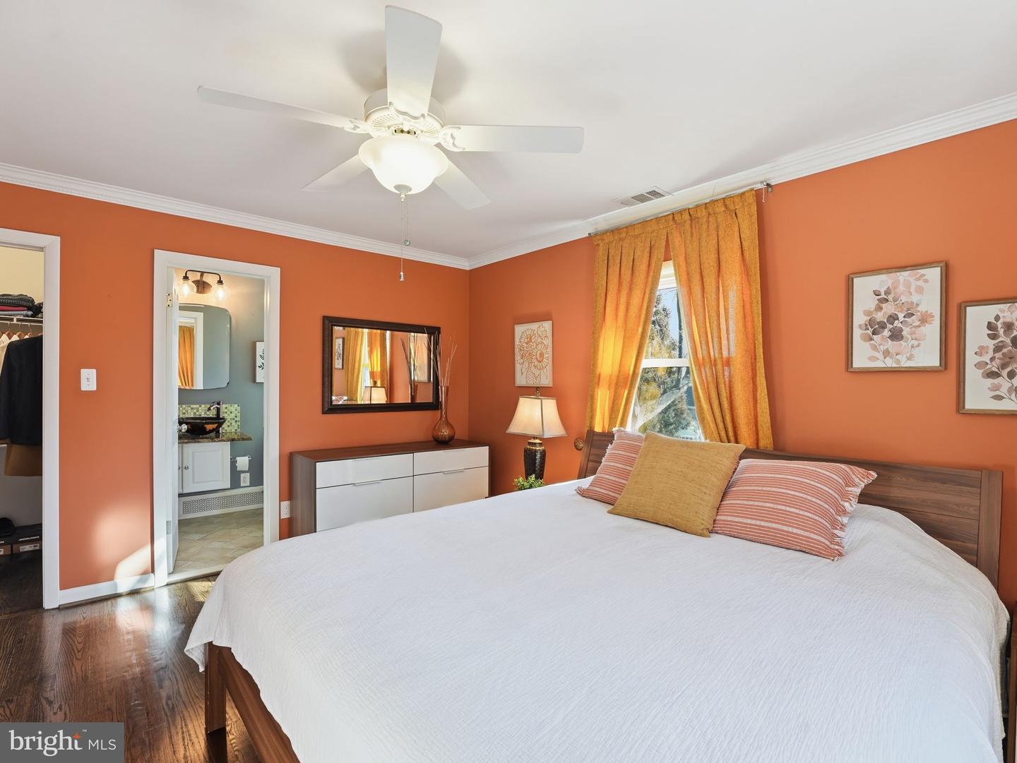 2337 N FILLMORE ST N, ARLINGTON, Virginia 22207, 5 Bedrooms Bedrooms, ,2 BathroomsBathrooms,Residential,For sale,2337 N FILLMORE ST N,VAAR2060928 MLS # VAAR2060928