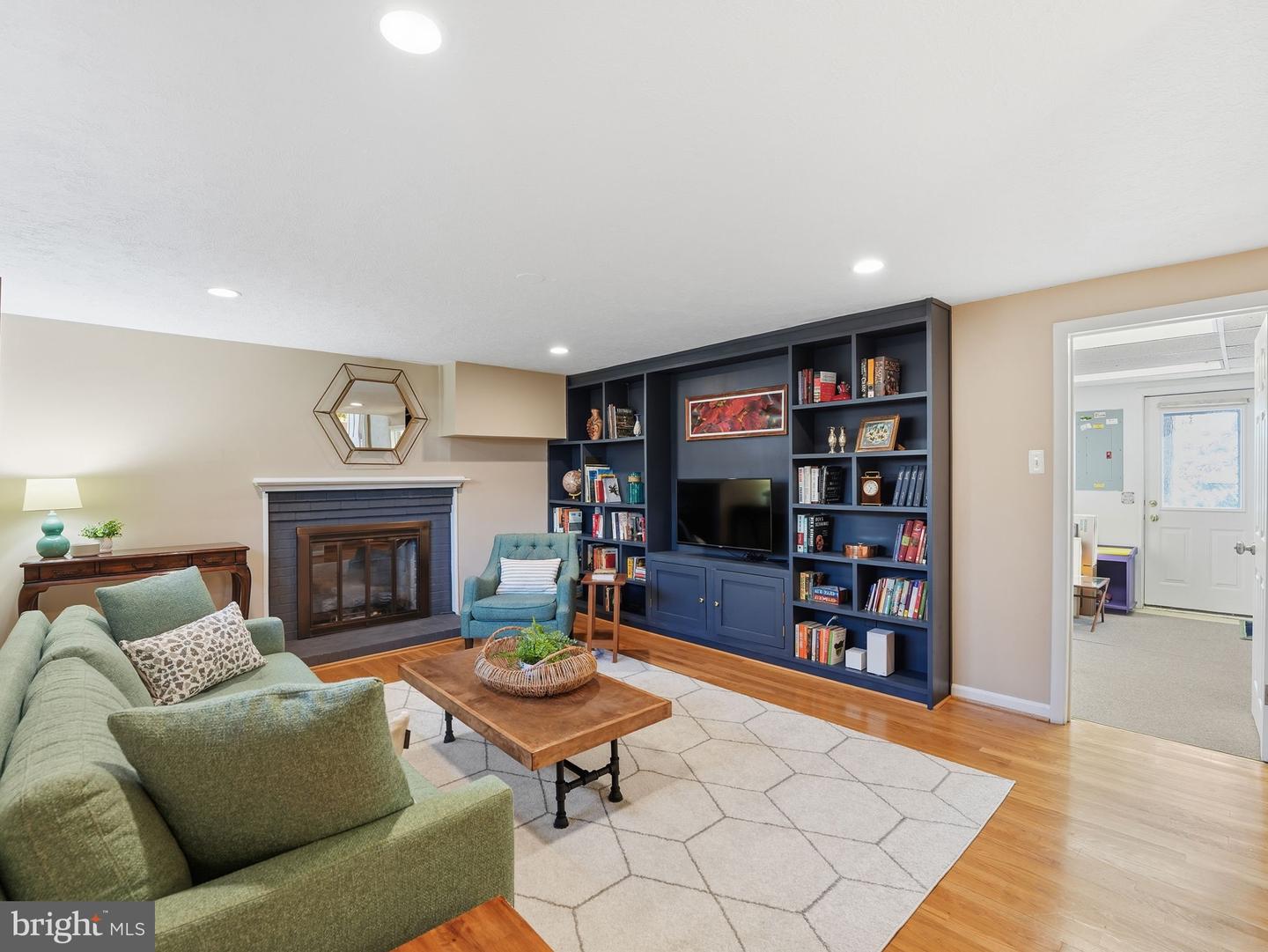 2337 N FILLMORE ST N, ARLINGTON, Virginia 22207, 5 Bedrooms Bedrooms, ,2 BathroomsBathrooms,Residential,For sale,2337 N FILLMORE ST N,VAAR2060928 MLS # VAAR2060928