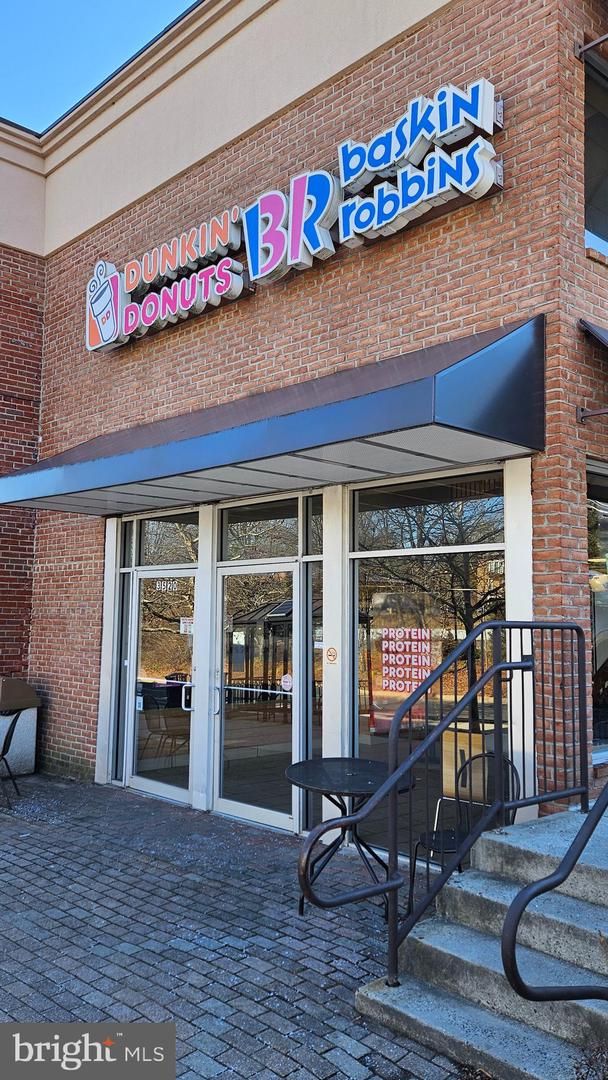 2337 N FILLMORE ST N, ARLINGTON, Virginia 22207, 5 Bedrooms Bedrooms, ,2 BathroomsBathrooms,Residential,For sale,2337 N FILLMORE ST N,VAAR2060928 MLS # VAAR2060928