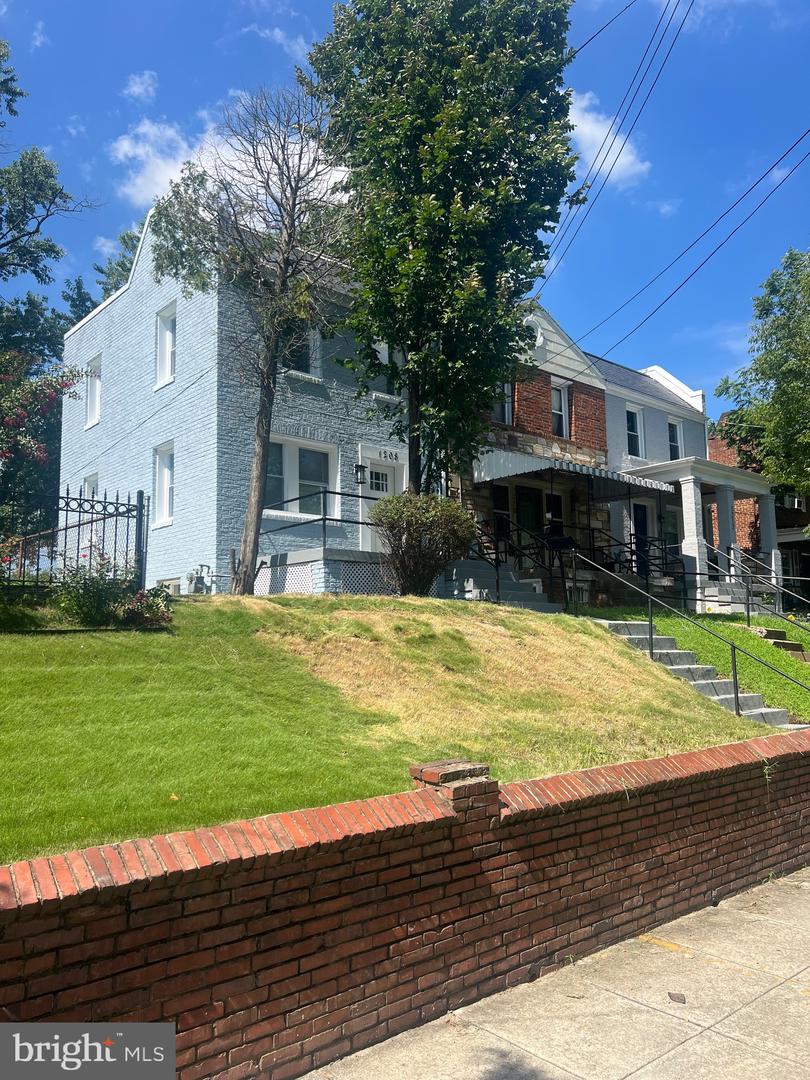 1208 CONGRESS ST SE, WASHINGTON, District Of Columbia 20032, 3 Bedrooms Bedrooms, ,2 BathroomsBathrooms,Residential,For sale,1208 CONGRESS ST SE,DCDC2213826 MLS # DCDC2213826