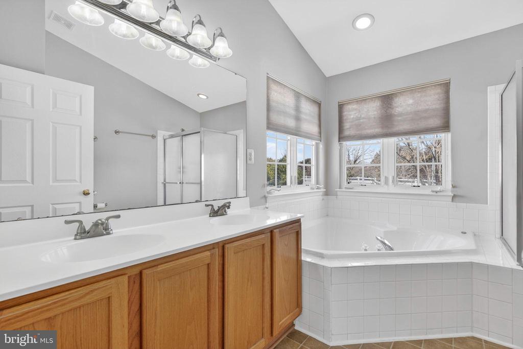 11227 FREEDOM CT, BEALETON, Virginia, 5 Bedrooms Bedrooms, ,3 BathroomsBathrooms,Residential,11227 FREEDOM CT,VAFQ2020494 MLS # VAFQ2020494