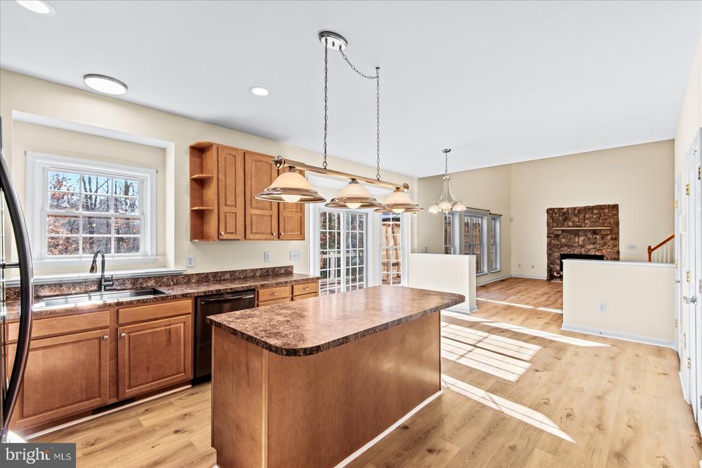 7931 LAKE ANNA PKWY, SPOTSYLVANIA, Virginia 22551, 4 Bedrooms Bedrooms, ,3 BathroomsBathrooms,Residential,7931 LAKE ANNA PKWY,VASP2039044 MLS # VASP2039044