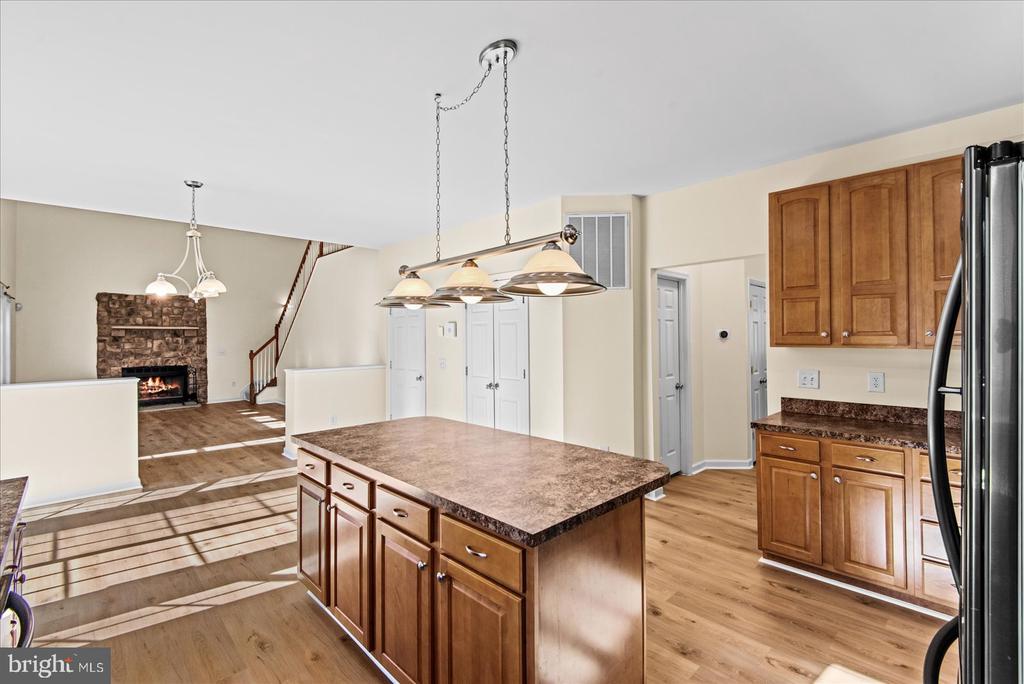 7931 LAKE ANNA PKWY, SPOTSYLVANIA, Virginia 22551, 4 Bedrooms Bedrooms, ,3 BathroomsBathrooms,Residential,7931 LAKE ANNA PKWY,VASP2039044 MLS # VASP2039044