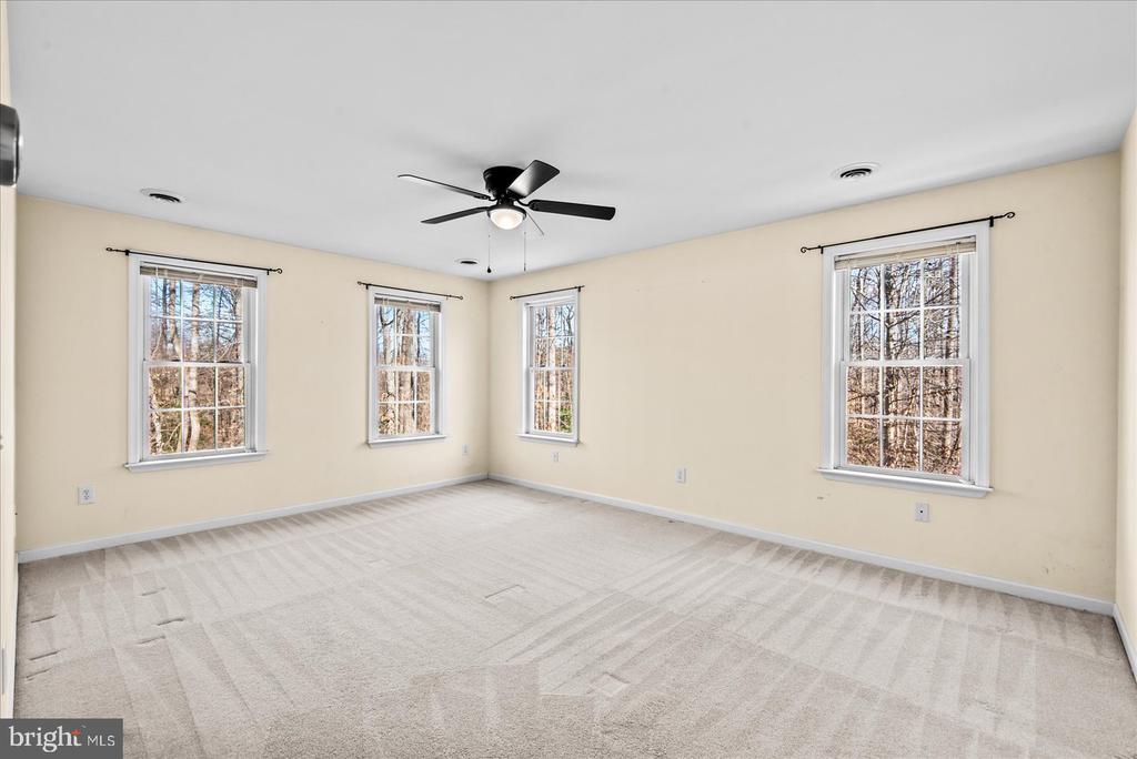 7931 LAKE ANNA PKWY, SPOTSYLVANIA, Virginia 22551, 4 Bedrooms Bedrooms, ,3 BathroomsBathrooms,Residential,7931 LAKE ANNA PKWY,VASP2039044 MLS # VASP2039044