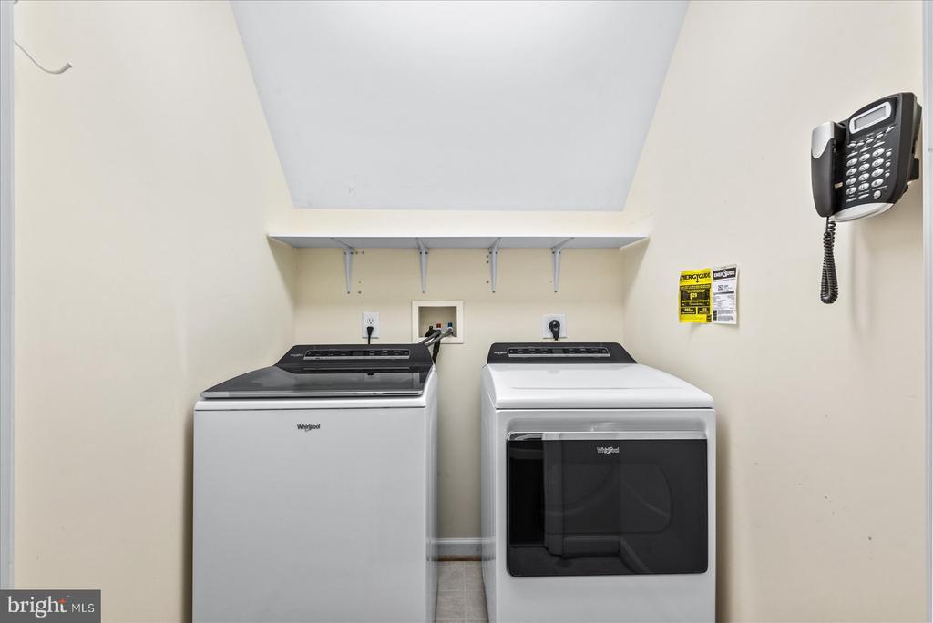 7931 LAKE ANNA PKWY, SPOTSYLVANIA, Virginia 22551, 4 Bedrooms Bedrooms, ,3 BathroomsBathrooms,Residential,7931 LAKE ANNA PKWY,VASP2039044 MLS # VASP2039044